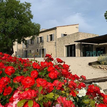 Chut ! C'Est Ici Hotel Venelles Exterior photo