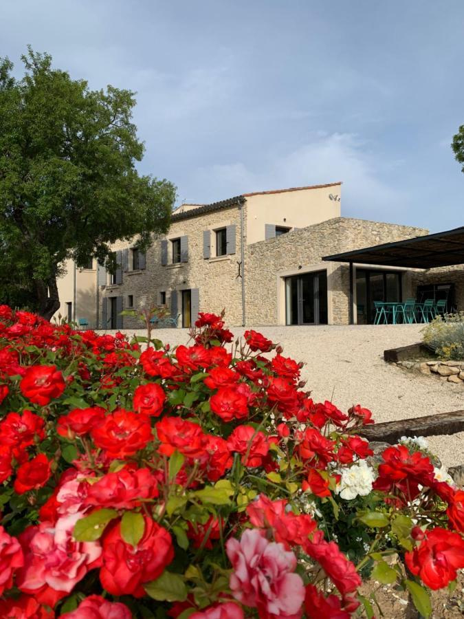 Chut ! C'Est Ici Hotel Venelles Exterior photo